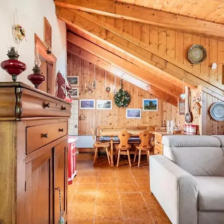 Chalet Pian Della Velma Apartment Giralba